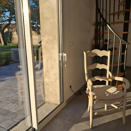 Du Papillon Calutre Domaine Du Papillon Calutre * Carvin